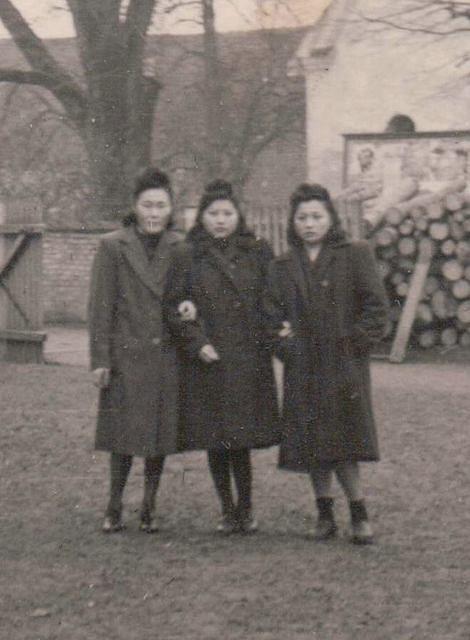 Xenia Muschijew, Nina Cucukow??, Elena Tatninov